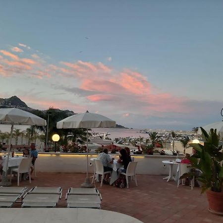 Hotel Panoramic Giardini-Naxos Kültér fotó