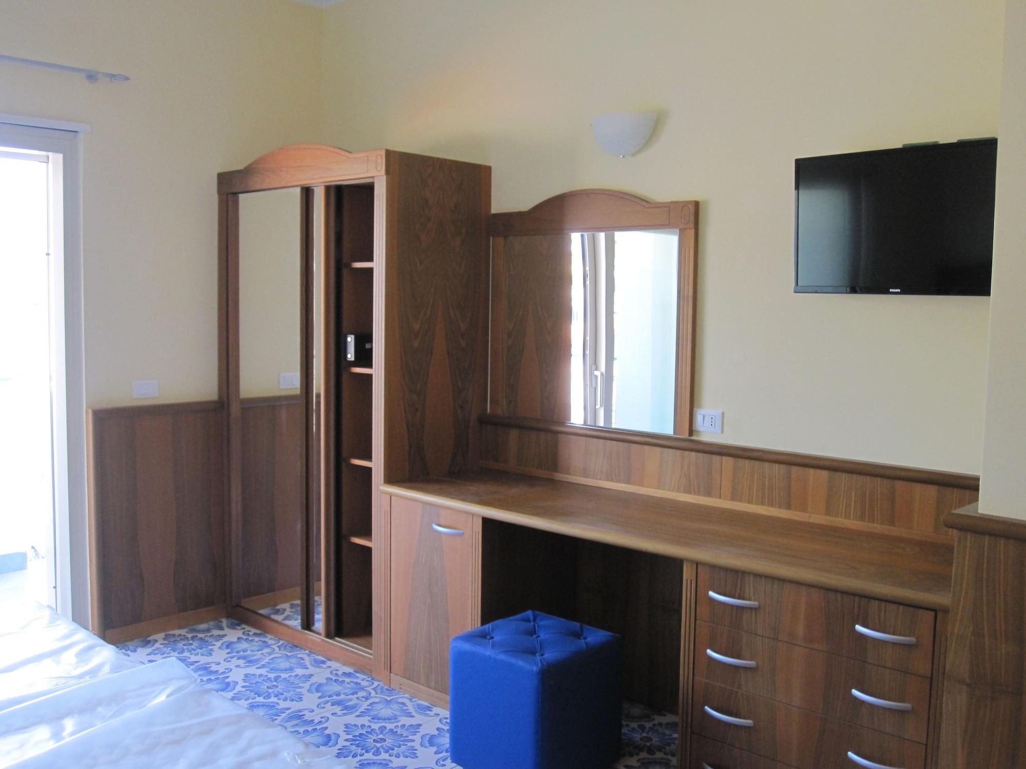 Hotel Panoramic Giardini-Naxos Kültér fotó