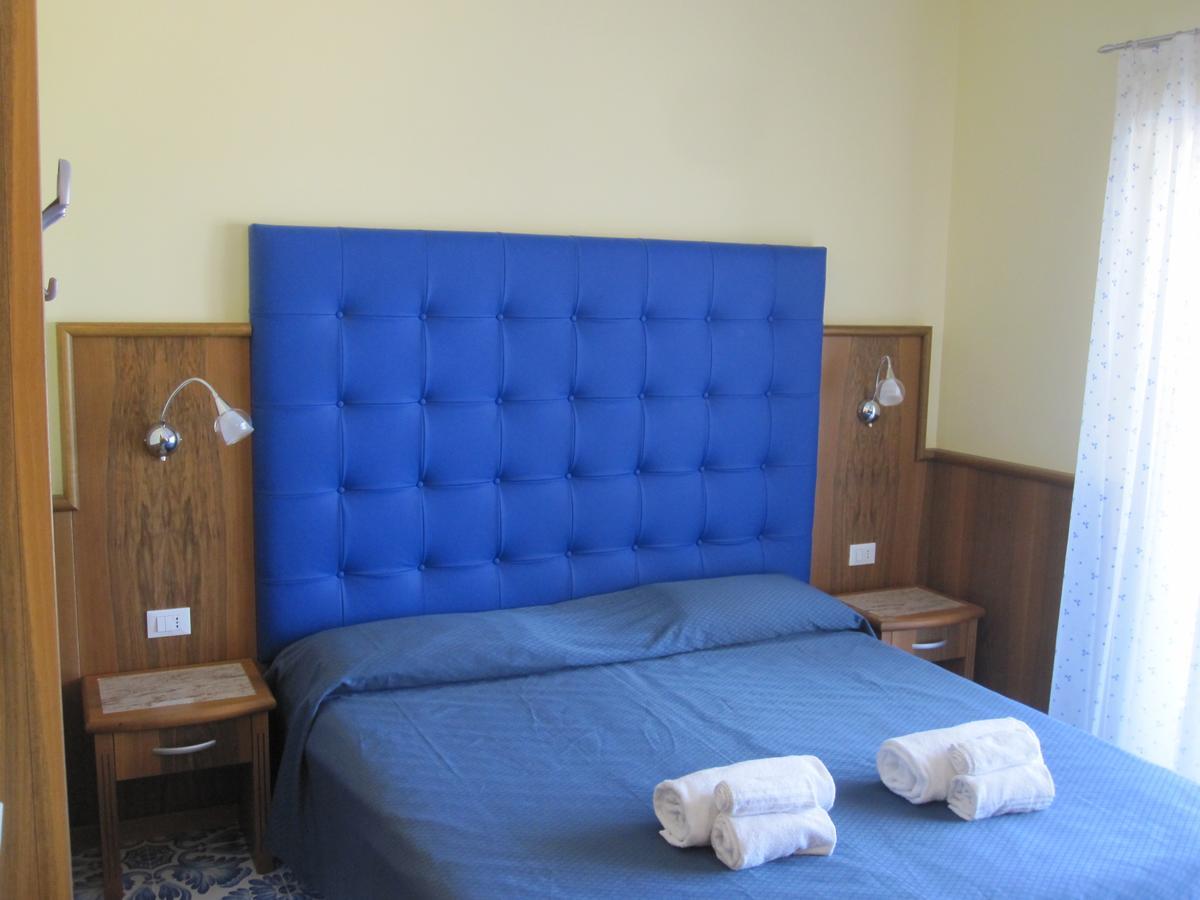 Hotel Panoramic Giardini-Naxos Kültér fotó