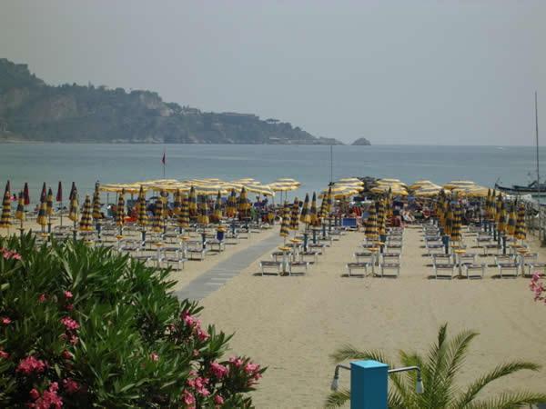 Hotel Panoramic Giardini-Naxos Kültér fotó