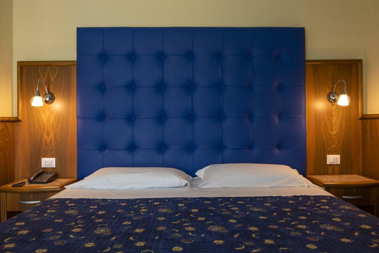 Hotel Panoramic Giardini-Naxos Kültér fotó