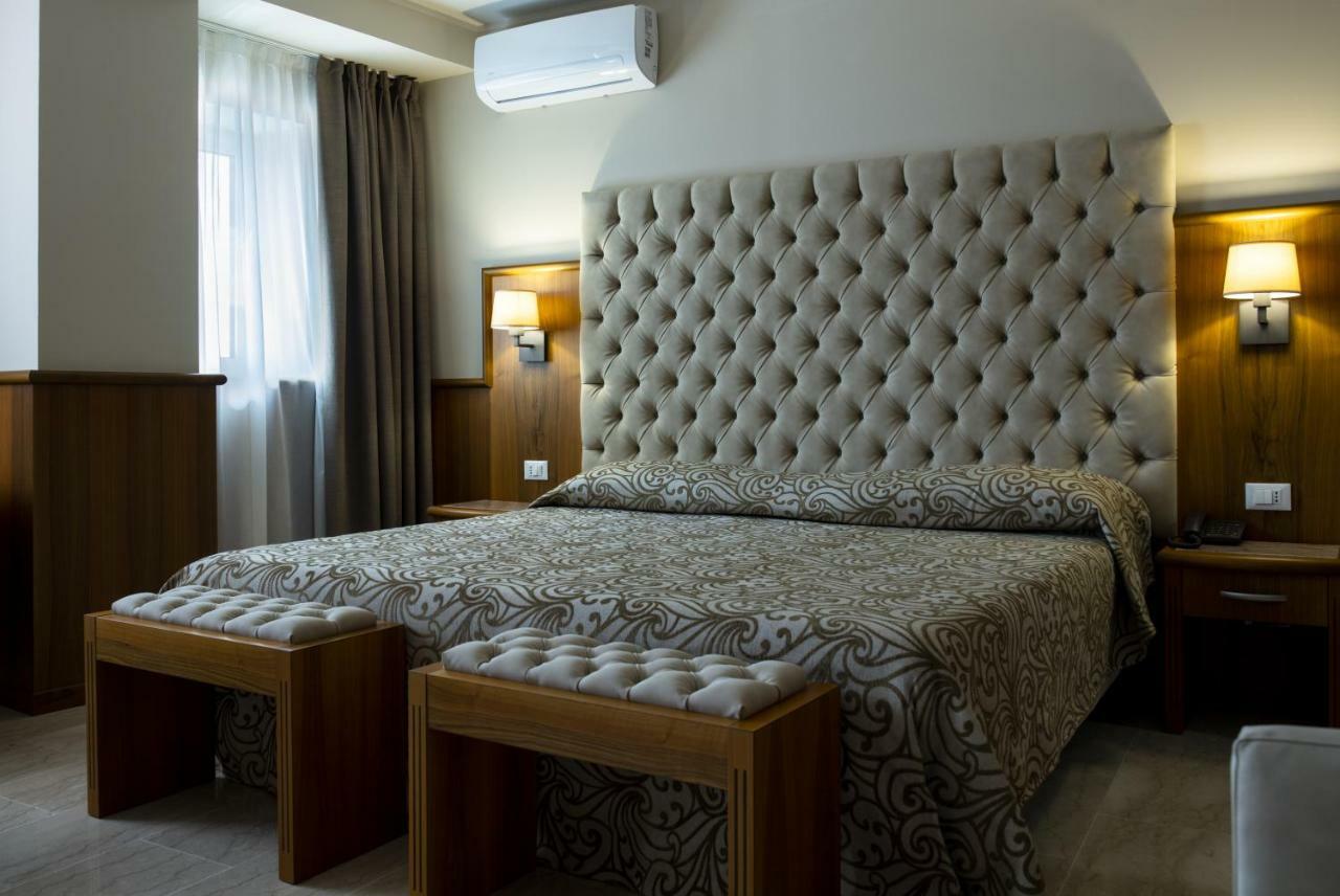 Hotel Panoramic Giardini-Naxos Kültér fotó