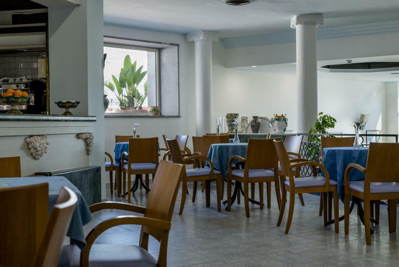 Hotel Panoramic Giardini-Naxos Kültér fotó