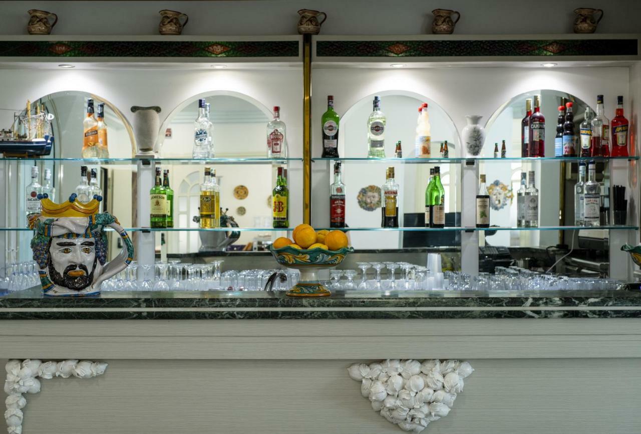 Hotel Panoramic Giardini-Naxos Kültér fotó